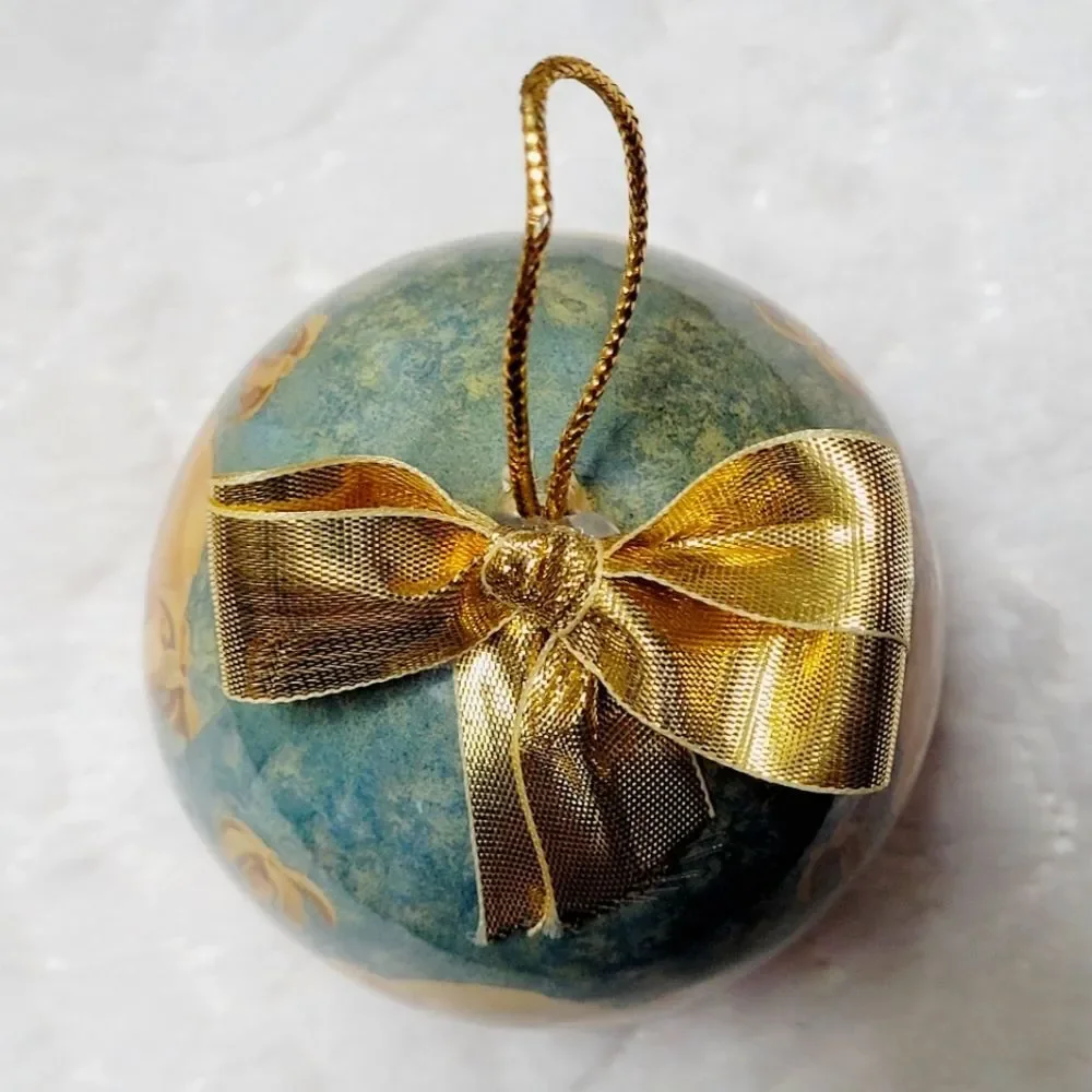 VTG Enesco Precious Moments Collection Christmas Nativity Ornament 3